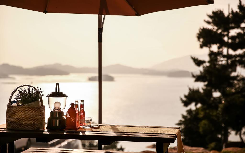 Yeosu Blooming Pension Екстер'єр фото