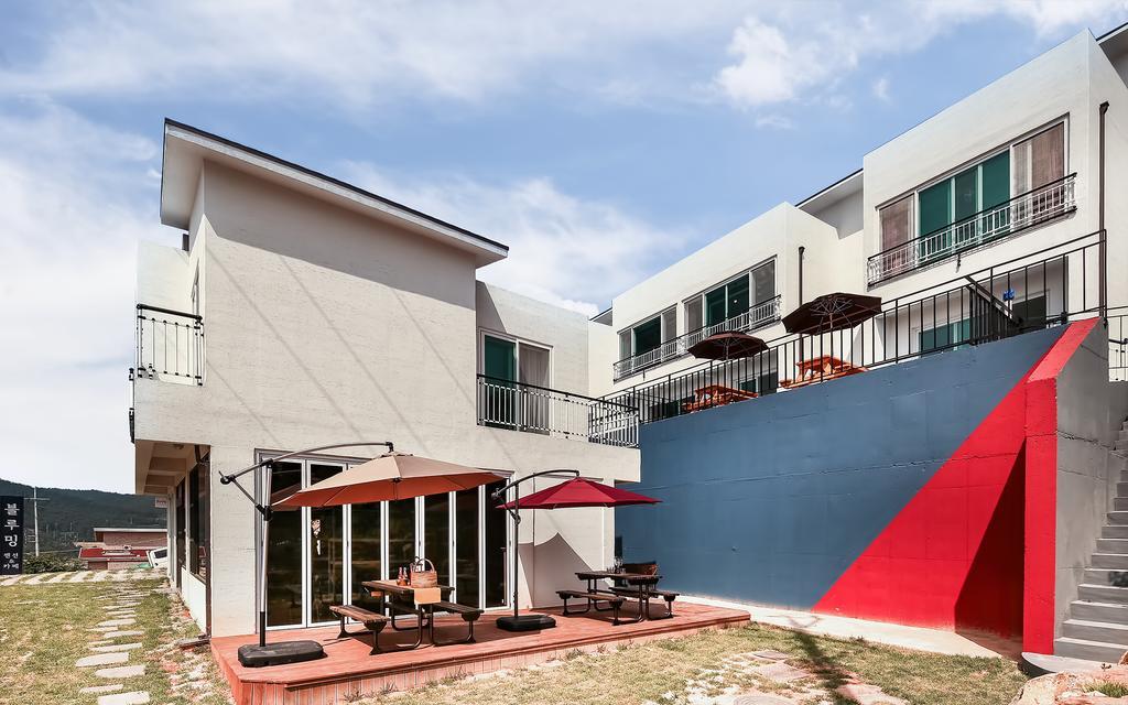Yeosu Blooming Pension Екстер'єр фото